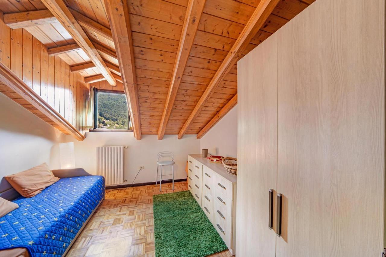 Apartmán Mansarda Fra Monte E Lago Esino Lario Exteriér fotografie