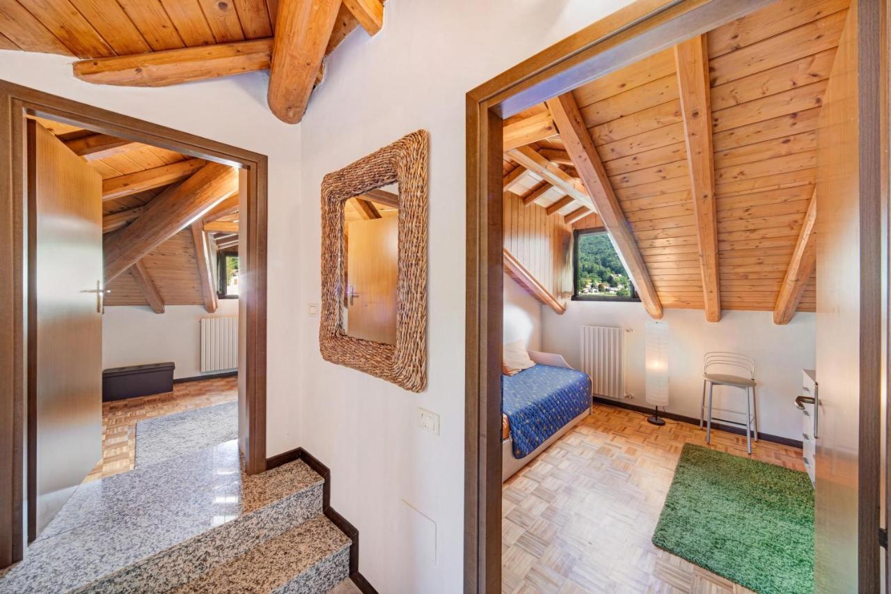 Apartmán Mansarda Fra Monte E Lago Esino Lario Exteriér fotografie