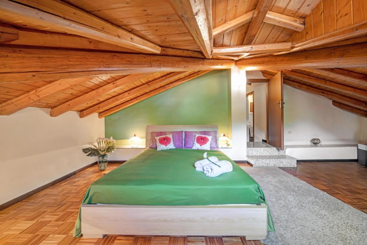 Apartmán Mansarda Fra Monte E Lago Esino Lario Exteriér fotografie
