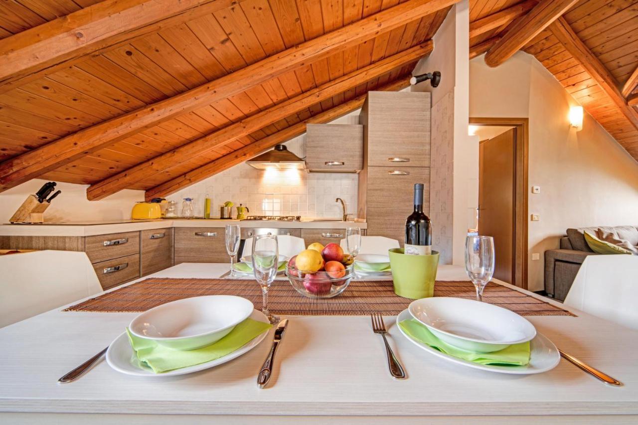 Apartmán Mansarda Fra Monte E Lago Esino Lario Exteriér fotografie