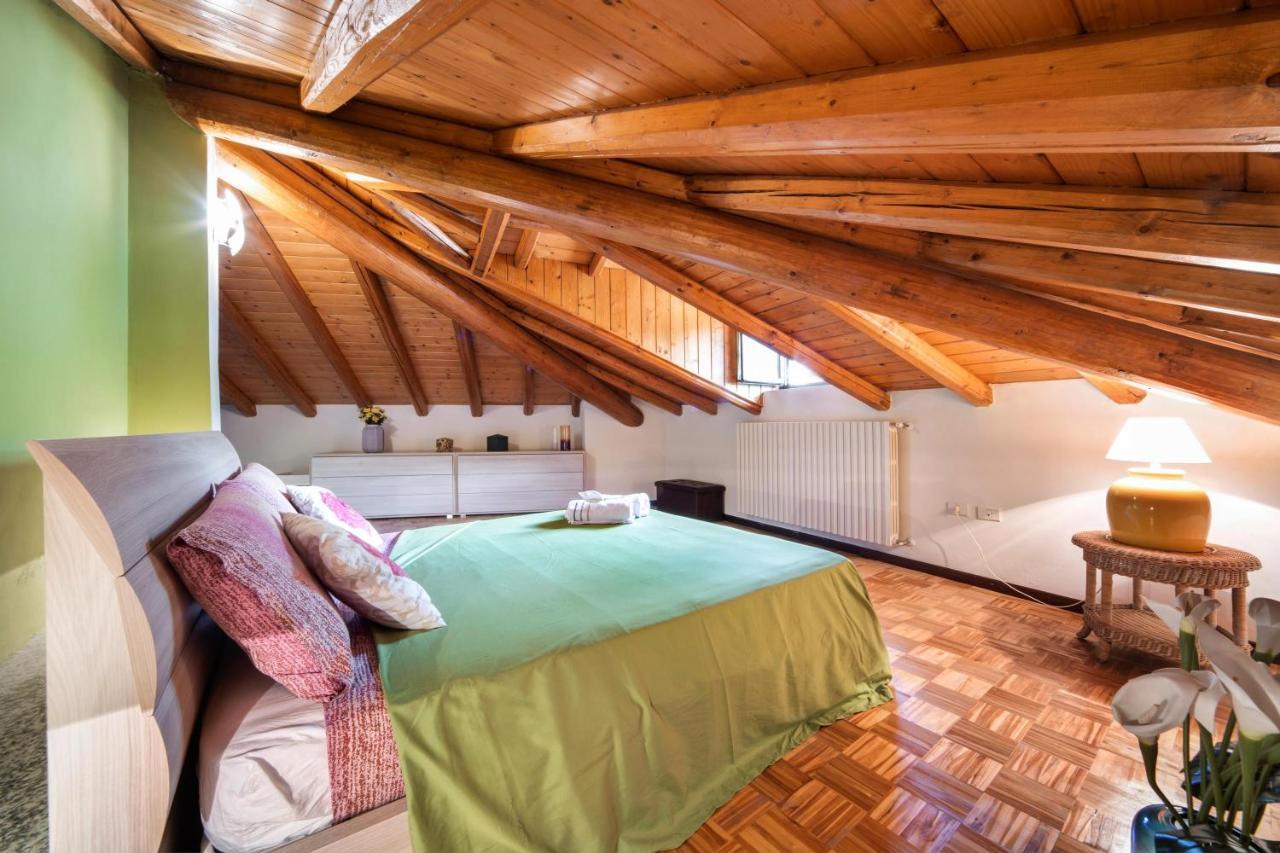 Apartmán Mansarda Fra Monte E Lago Esino Lario Exteriér fotografie