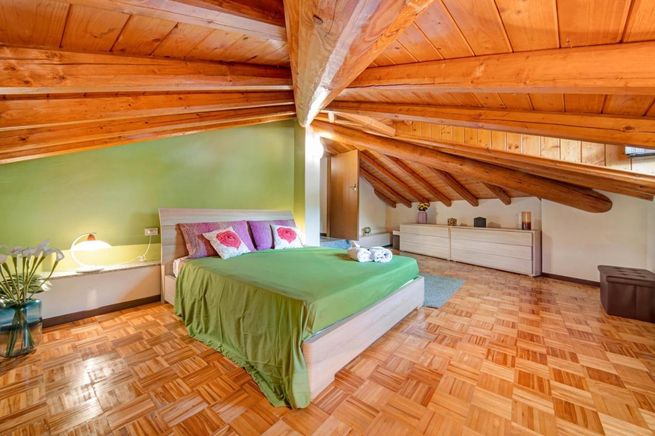 Apartmán Mansarda Fra Monte E Lago Esino Lario Exteriér fotografie